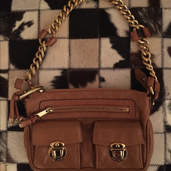Marc Jacobs Handbags - Marc Jacobs Collection Cammie quilted bag!